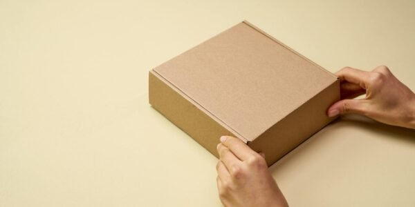 fashion closed clothing box