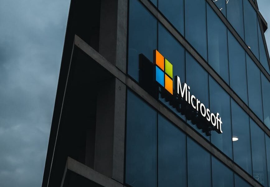 glass panels exterior of the microsoft building