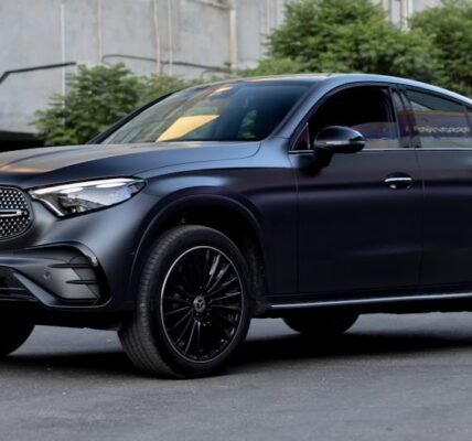 Mercedes prepara un revolucionario híbrido entre minivan y suv