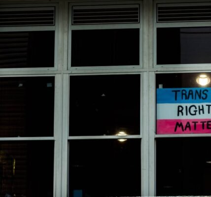 Análisis desmiente ventajas físicas de mujeres trans en deportes