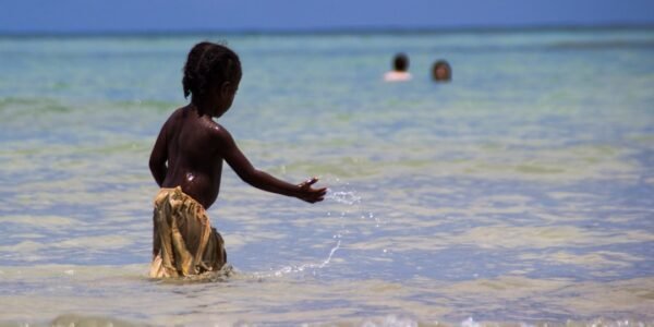 El Niño provoca récord en aumento del nivel del mar en costas africanas