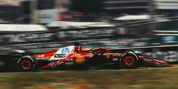 Jenson button predice el regreso triunfal de lewis Hamilton en 2026