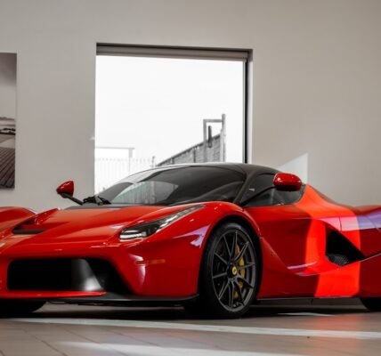 Leclerc lidera en bahrein mientras Mercedes y Red Bull sufren fallas