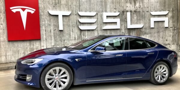 Ventas de Tesla en China caen 45% a su nivel más bajo en tres años