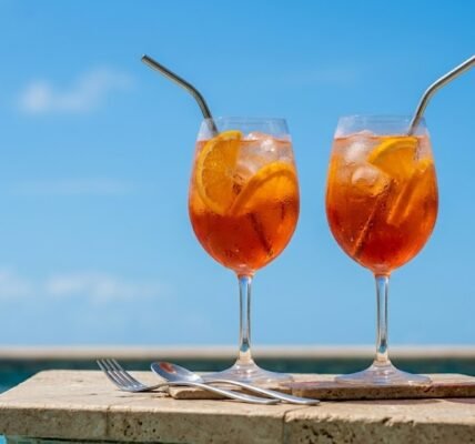 Cinco formas de celebrar sin prisa en AC by Marriott Santa Marta