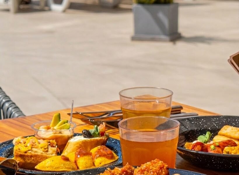 Parrillada Pool Party en AC by Marriott Santa Marta