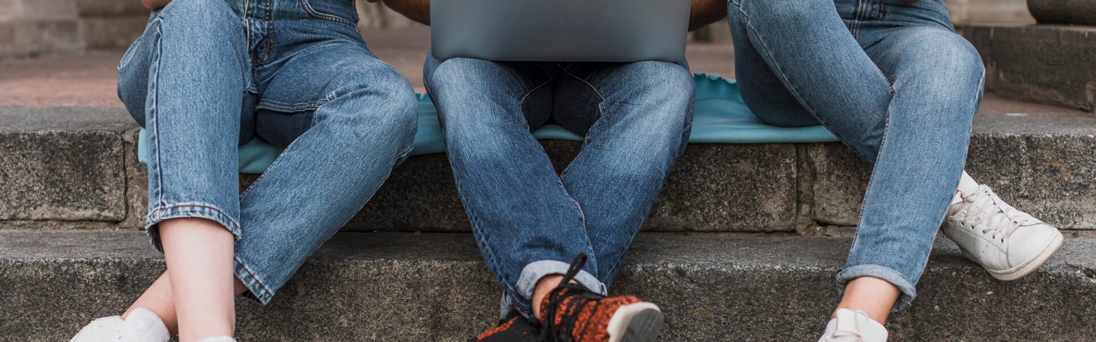 La inteligencia artificial y las redes sociales dominan el consumo digital de los jóvenes mexicanos