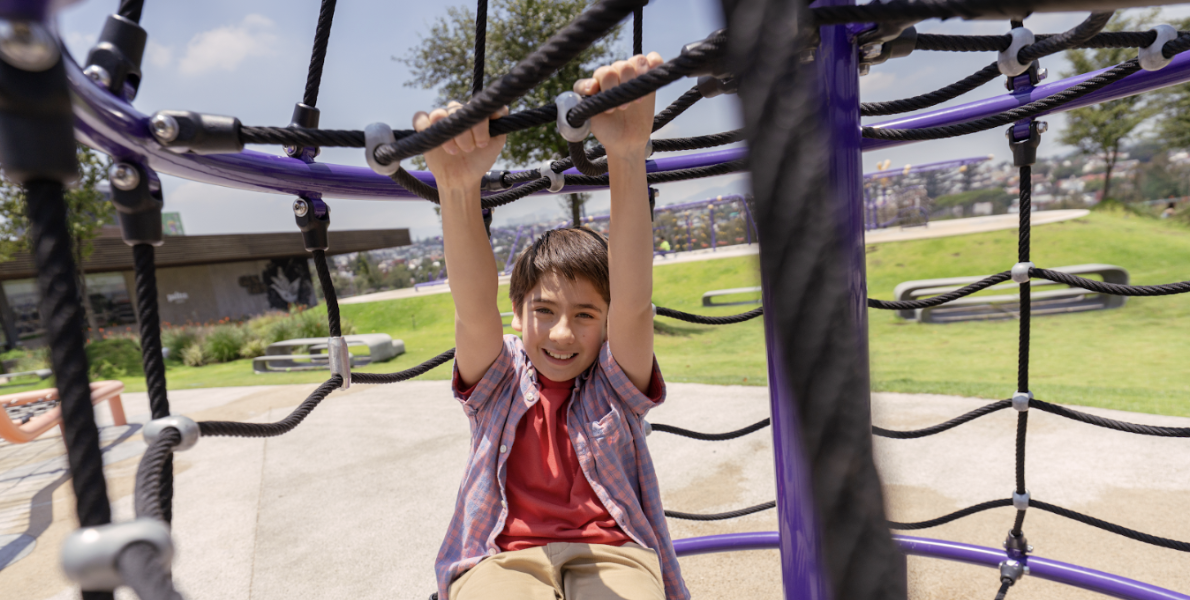 Plaza Satélite se llena de dinosaurios para celebrar el Día del Niño con rally y show interactivo