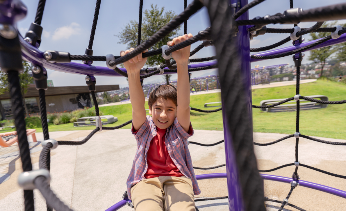Plaza Satélite se llena de dinosaurios para celebrar el Día del Niño con rally y show interactivo