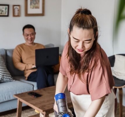 Dyson presenta PencilWash y HushJet para transformar las reuniones en casa