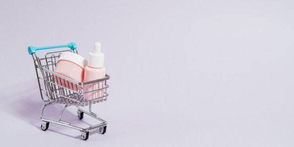 1 de cada 4 mexicanos consulta la IA antes de comprar productos de belleza, revela estudio de Elogia