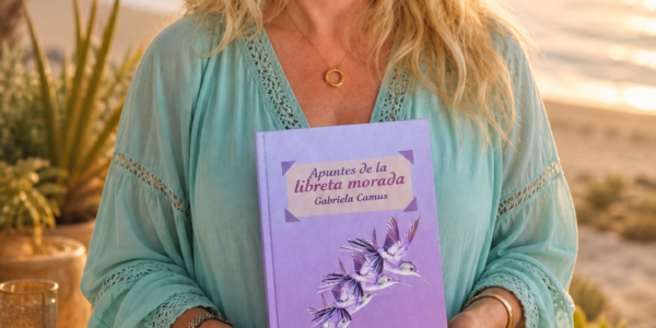 Gaby Camus convierte el dolor en una herramienta de transformación en “Apuntes de la Libreta Morada”