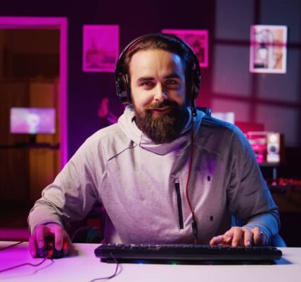 La nueva certificación para creadores de contenido de Twitch impulsa la profesionalización del marketing influencer
