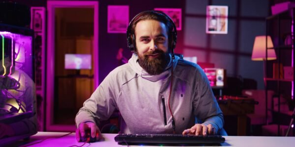 La nueva certificación para creadores de contenido de Twitch impulsa la profesionalización del marketing influencer