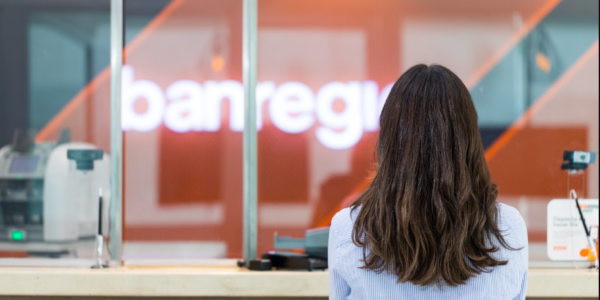 Romper la barrera del silencio: un nuevo capítulo de inclusión bancaria