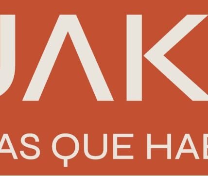 Barro vidriado: cuando la tierra se convierte en luz, según Huakal