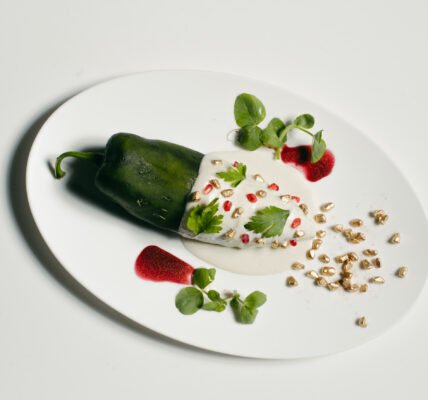 La guía imperdible de dónde comer los mejores chiles en nogada de la temporada