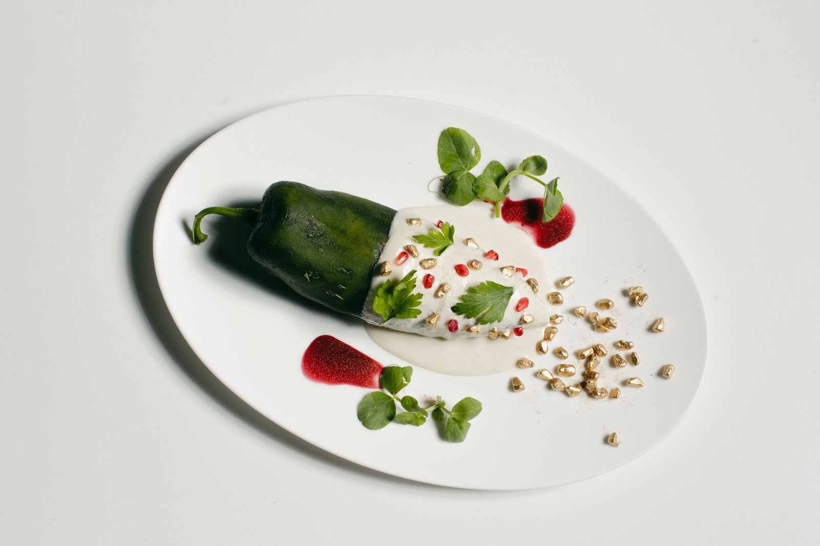 La guía imperdible de dónde comer los mejores chiles en nogada de la temporada