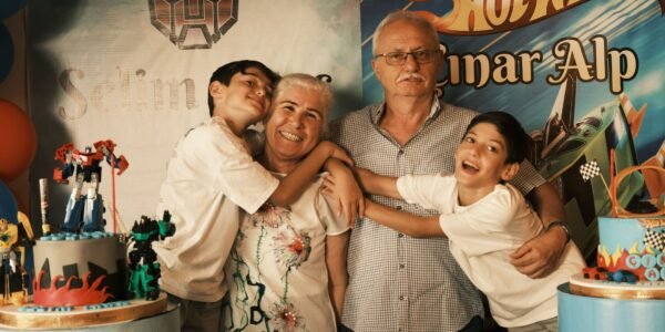 3 planes perfectos para celebrar el día del abuelo según su personalidad