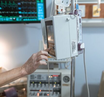 Neutrik amplía fronteras y lleva tecnología de conectividad a los hospitales