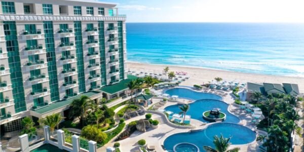 Sandos Hotels & Resorts celebra las Fiestas Patrias con su campaña "¡Viva México, Vive Sandos!"