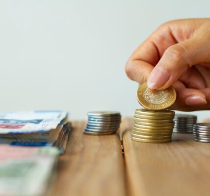 Regreso a clases, salud y reparaciones: los gastos que más afectan las finanzas de los hogares mexicanos