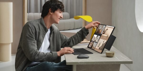 La doble pantalla deja de ser un lujo para convertirse en la nueva forma de trabajar