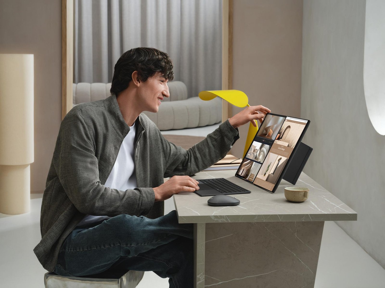 La doble pantalla deja de ser un lujo para convertirse en la nueva forma de trabajar