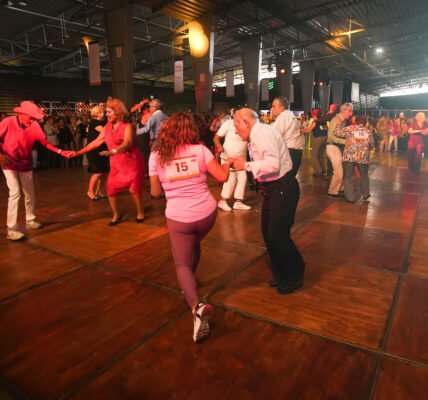 Fundación OCESA celebra a las personas adultas mayores con su tradicional baile Festejando a los Grandes