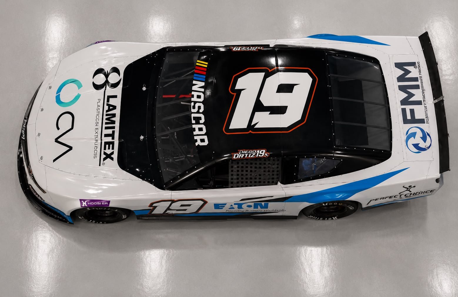 Grupo CVA se hace presente en la NASCAR apoyando talento mexicano del equipo XIX Motorsports