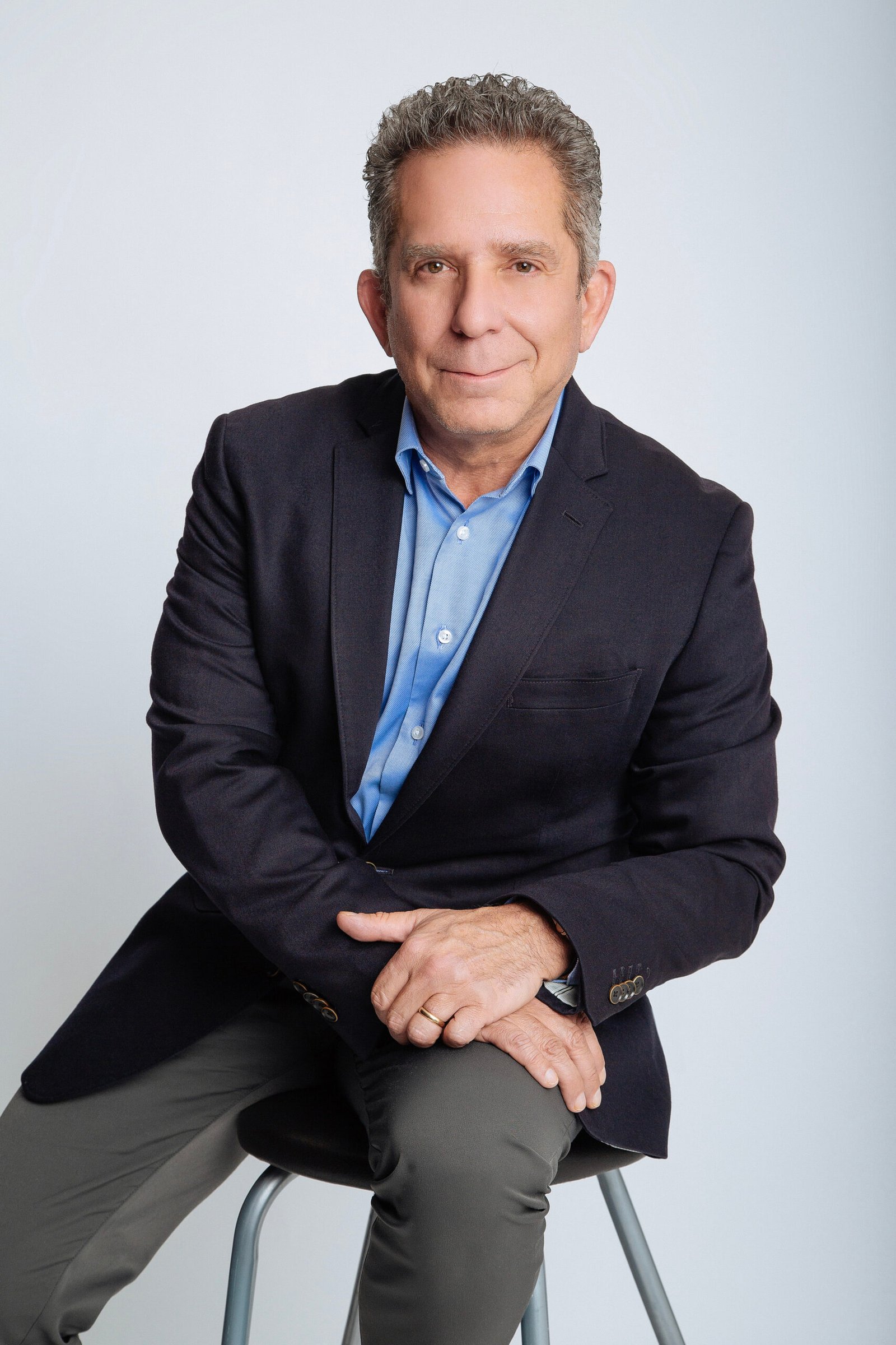 Enrique Calderón, VP de operación hotelera de Posadas, representará a México y Centroamérica en The Summit 2027 en Mónaco