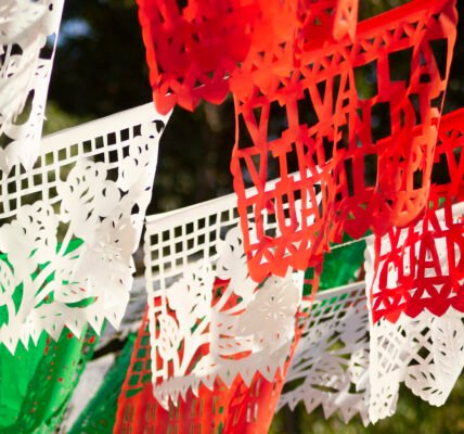 Cuatro destinos en México para celebrar las fiestas nacionales con un chile en nogada