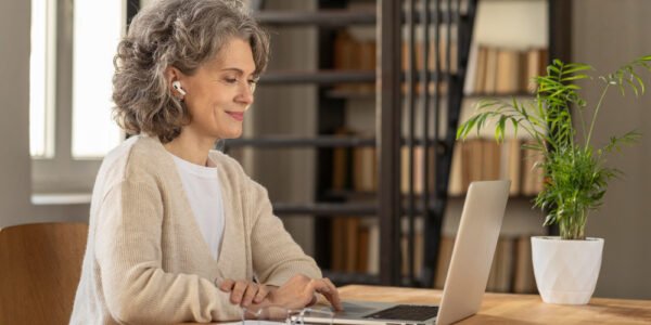 Aprender inglés después de los 40: los mitos que frenan a los adultos, según Berlitz México