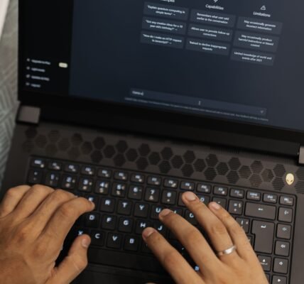 Cinco tips para sacarle más provecho a ChatGPT y Gemini en el día a día