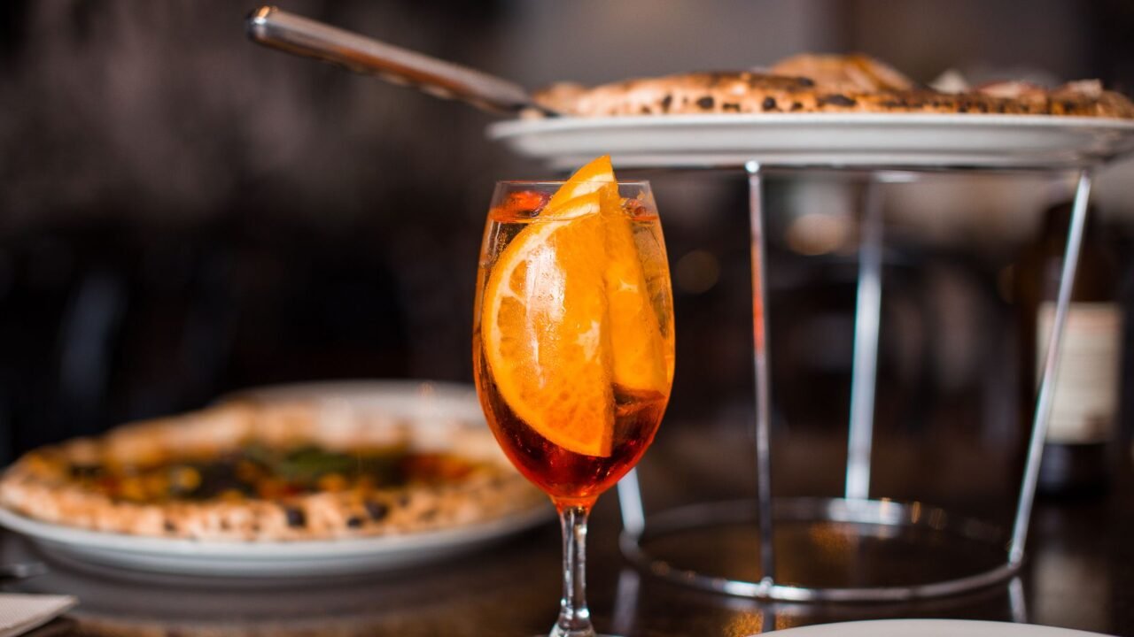Trattoria Grata celebra a la italiana con 2x1 en Aperol Spritz por la F1 en CDMX