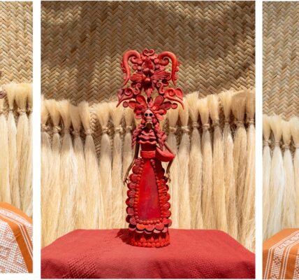 Huakal y Adán Cárabes presentan un altar contemporáneo para honrar a los creadores artesanos