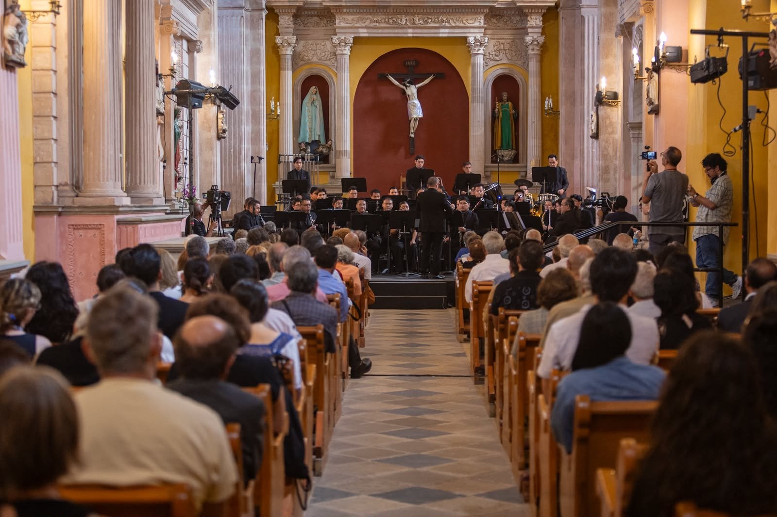 Angélica Retana y Philippe Cuper encabezan dos estrenos en el programa Levante y Alisio con la Banda de Música del Estado de Guanajuato