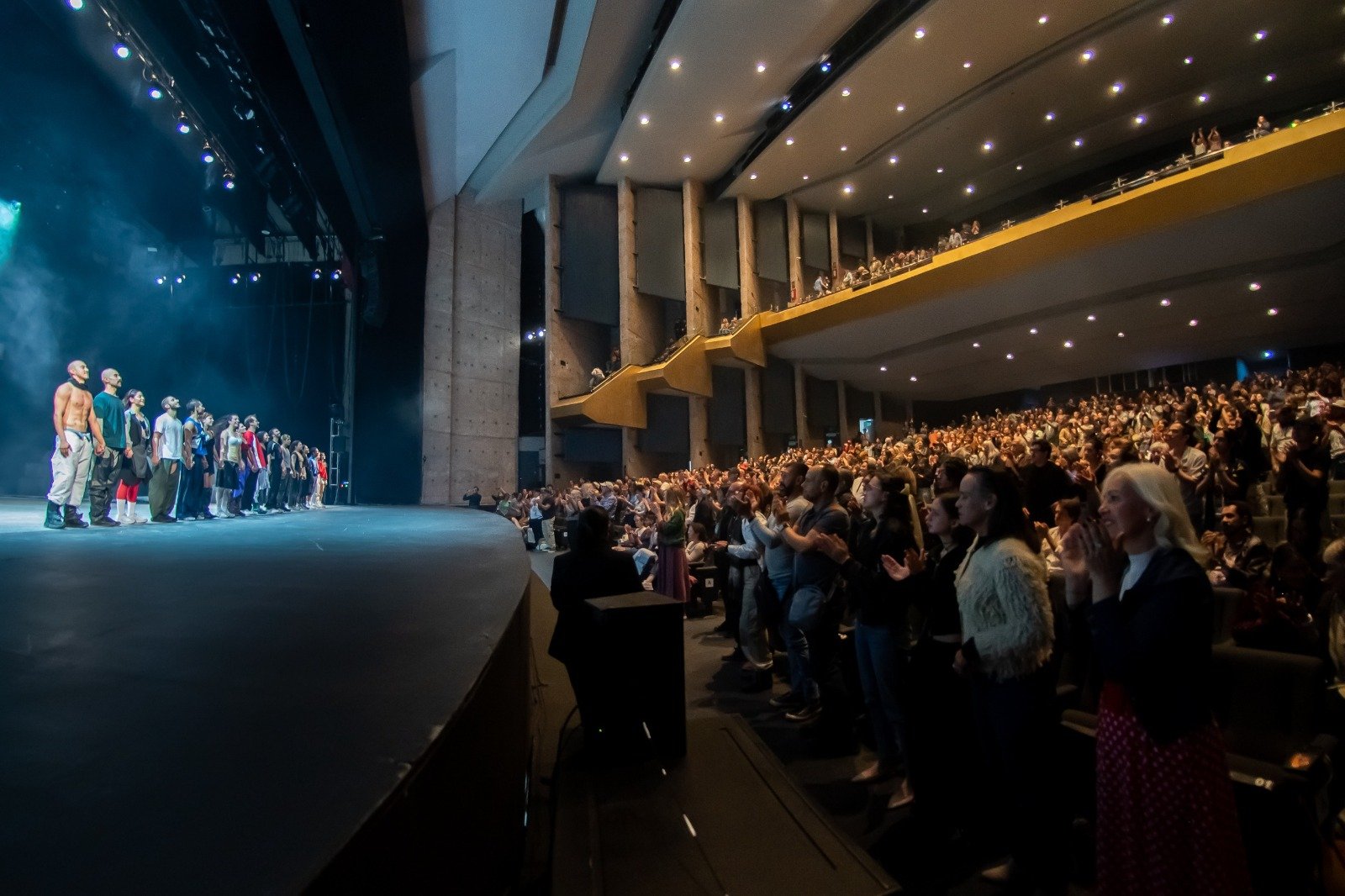 Resistencia social y reconstrucción comunitaria, ejes de Room with a View, propuesta dancística francesa que dialogó con jóvenes artistas de México